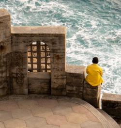 Looking-Down-5_et