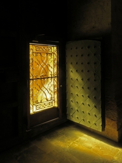 IS-cathedral-door-santiago_et