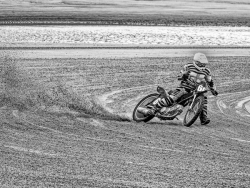 et2025-Sports-and-Games-Mono-2b-Neil-Frith